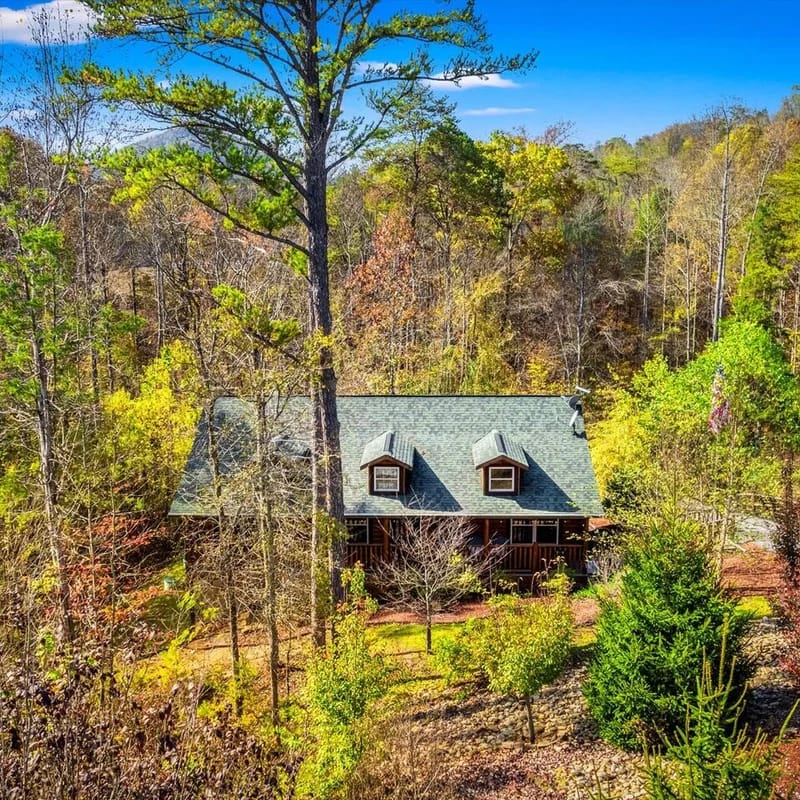 4 BD Luxury Cabin•Hot Tub•Theater•Pool Table•S'mores•EZ Roads